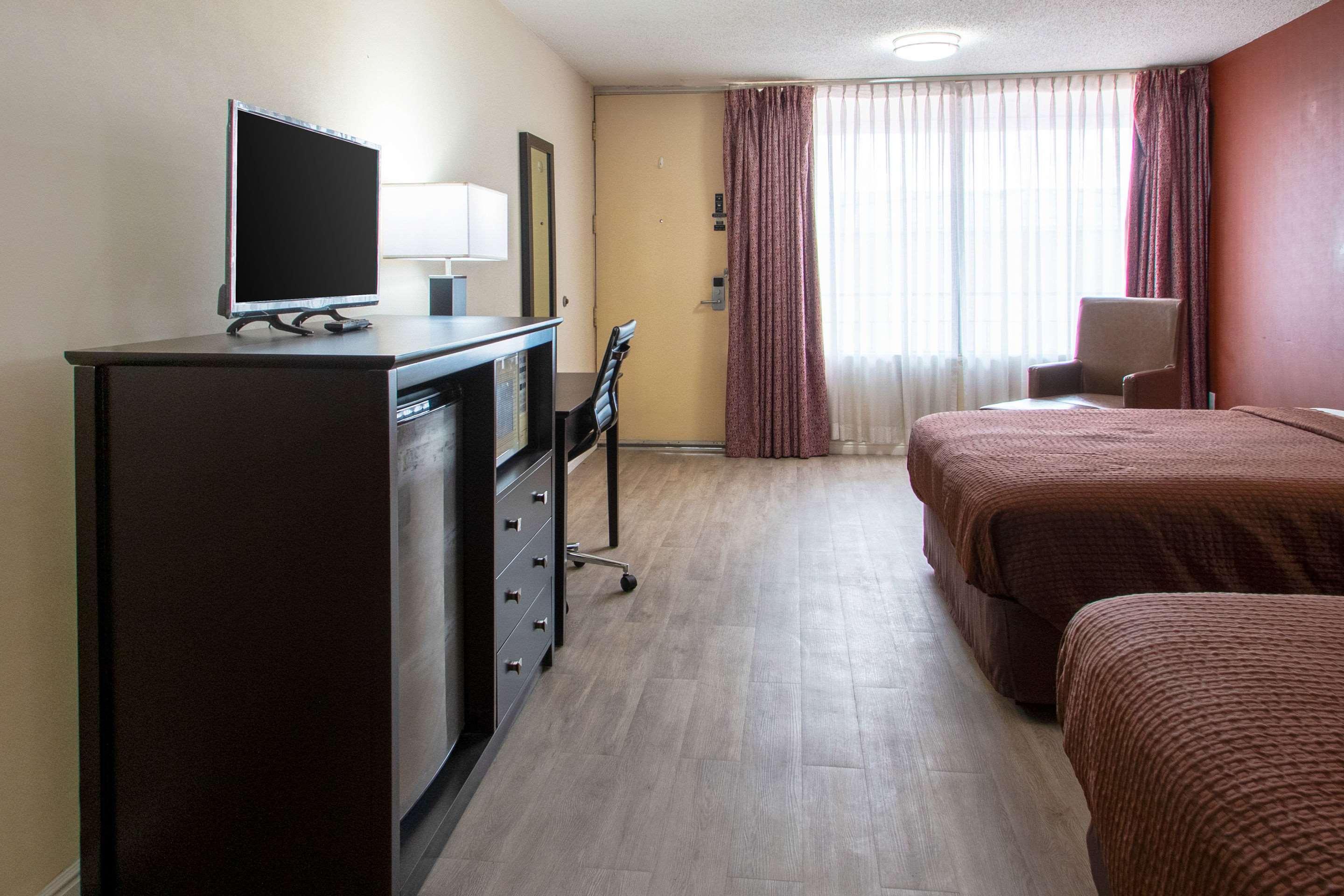 Econo Lodge Elko Downtown Area Екстер'єр фото
